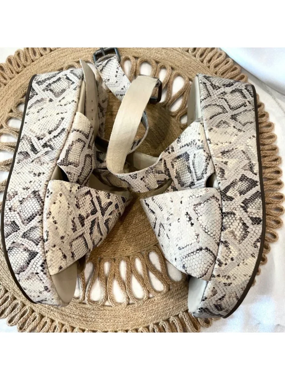 Matisse x AmuseSociety Runway Platform Sandal in Snakeskin Size 9